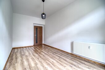 Prodej bytu 2+kk, 45 m² s balkónem, Pardubice - centrum. - 9