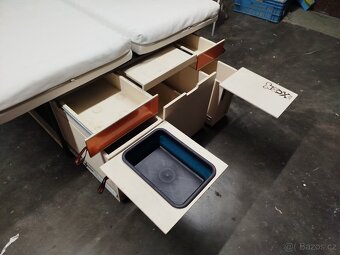 Obytná vestavba (kuchyň a postel)do dodávky - 9