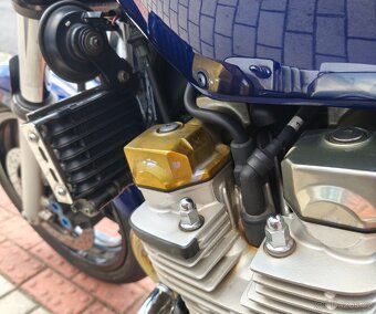 YAMAHA XJR1300 - 9