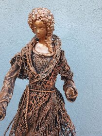 Originální dekorace ,,socha - dáma - 9