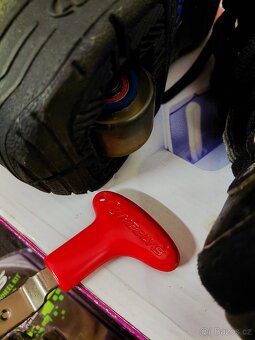 KELLYS boty s kolečkem USA vel 38 - 9