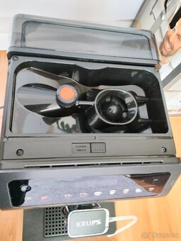 Automatický kávovar Krups EA895N10 - 9