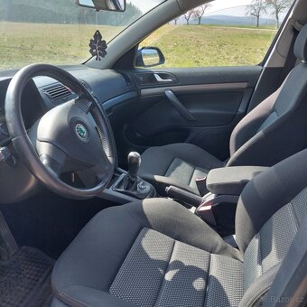 Škoda Octavia II - 9