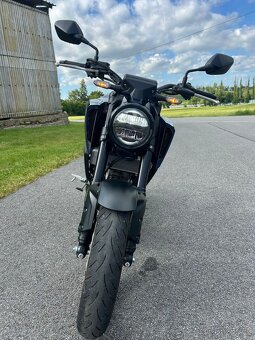 Honda CB125R - 9