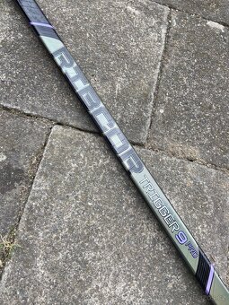 Hokejka CCM Trigger 9 Pro 85flex levá NOVÁ - 9
