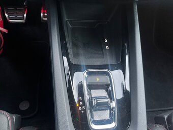 ŠKODA OCTAVIA RS DSG 180 KW 2.0 TSI - 9