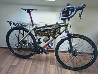 Cestovní Gravel BC Flint s odpruženou FOX vidlicí - 9