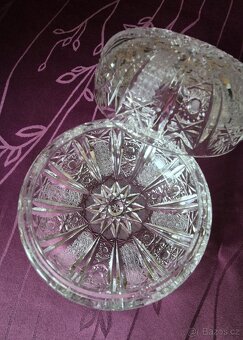 Broušená miska s víčkem - 9