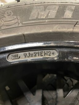 21" komplet. sada: letní pneu MICHELIN, senzory tlaku, disk - 9