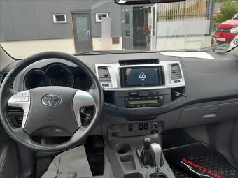 Toyota Hilux 3,0 D-4D Double Cab 4x4 (2014) - 9