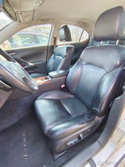 Lexus IS 250 V6 153 kw - 9