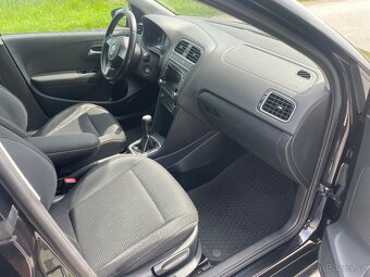 VW Polo 1,2i benzin 51kw Xenony,vyhř.sedačky - 9