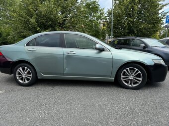 Honda Accord 2.4 V-tec - 9