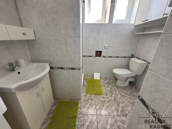 Pronájem bytu 3+1 v Moravském Krumlově s dvorkem, byt 3+1 Mo - 9