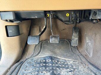 Jeep Grand Cherokee 4.0 LPG MANUÁL - 9