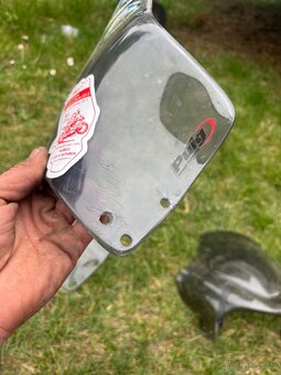 Plexi nad kulate svetlo - 9