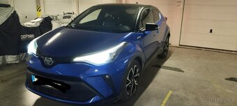 Prodám Toyotu C-HR 2.0 hybrid výbava Selection - 9