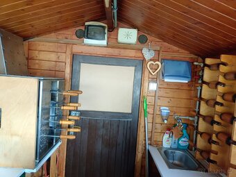 Prodám dřevěný stánek - 9