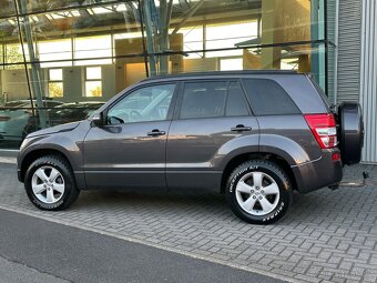 Suzuki Grand Vitara 2.4i Comfort benzín 124kw - 9