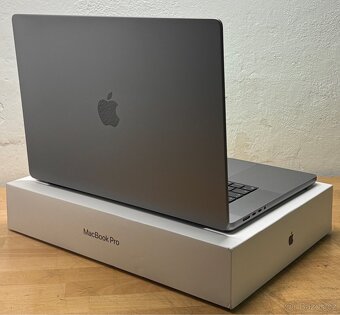 MacBook Pro 16” 2021/64GB RAM/M1 MAX/2TB SSD/Záruka - 9