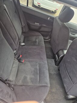 Mitsubishi Lancer - 9