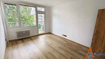 Nabízíme pronájem bytu 2+1 s lodžií, Bezručova ul, centrum C - 9