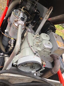 Šroubový mobilní kompresor Mannesmann Demag - 9