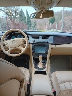 Mercedes Benz 320CLS - 9