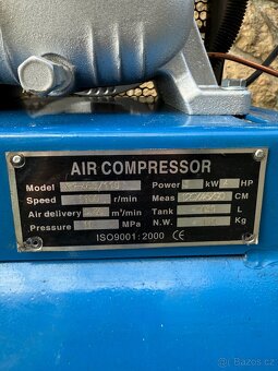 Vzduchový kompresor Golemtech 150L - 9