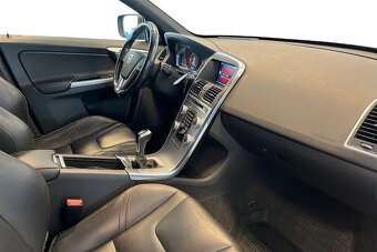 Volvo XC60 D4 Classic Summum rok 2017 - 9