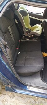 Peugeot 407 SW - 9