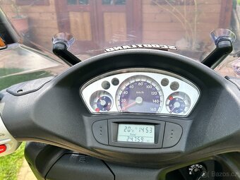 Yamaha Versity 300 - 9