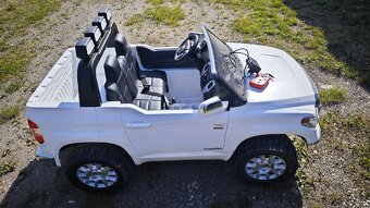 Dětské elektrické autíčko Toyota Tundra 12V - 9
