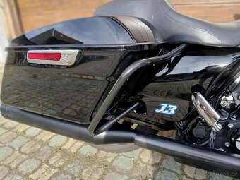 Harley-Davidson FLHX Street Glide 103 - 9