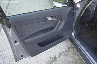 Audi A3 sportback 1,6 85kw benzin ,webasto - 9