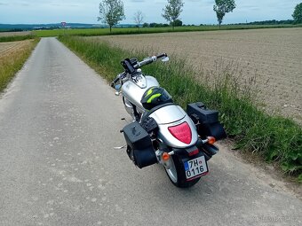 Suzuki Intruder M1800R - 9