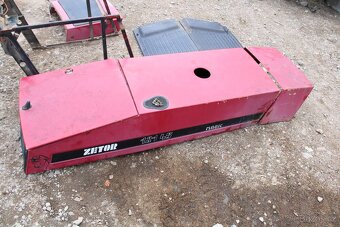 Zetor 12145 kapotáž rám maska kapota mřížky mezikus - 9