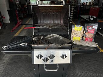 Plynový gril zahradní trojhorákový gril Broil King Royal 340 - 9