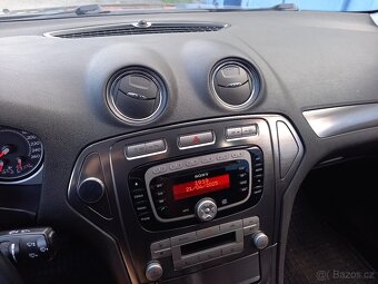 Ford Mondeo mk4 2.0i Duratec 107kW - 9