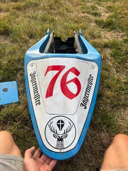 Kompletni podsedadlovka vcetne ramu na Gsxr 1000 750 600 - 9