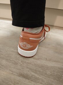 AIR JORDAN 1 LOW vel.36,5 - 9