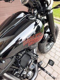 Harley Davidson - 9