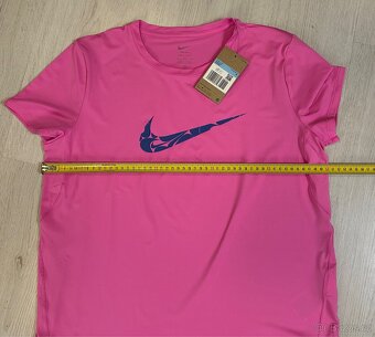 Nový komplet legín s tričkem NIKE - 9