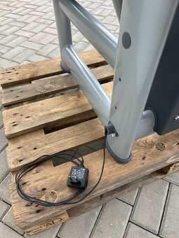 Stroj na brucho Technogym Selection - 9