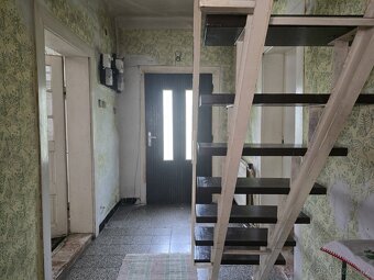 Malebná drevenica v pohraničí - 9