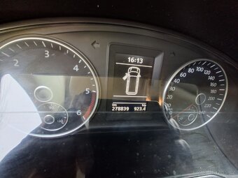 VW Caravelle - 9