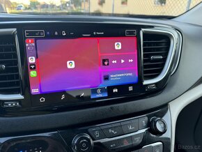 Chrysler Pacifica 2022 radar záruka nebourané DPH - 9