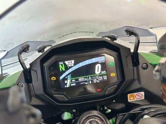 Kawasaki Ninja 1000SX - 9