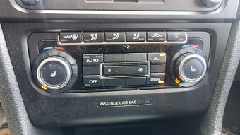 VW golf 6 1.majitel v ČR 1.6tdi automat - 9