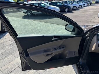 Volkswagen Passat HIGHLINE 2.0 TDI DSG 103kW - 9